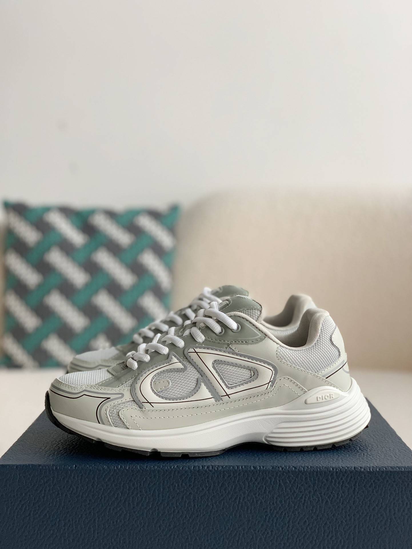 D*OR B57 New Sneaker