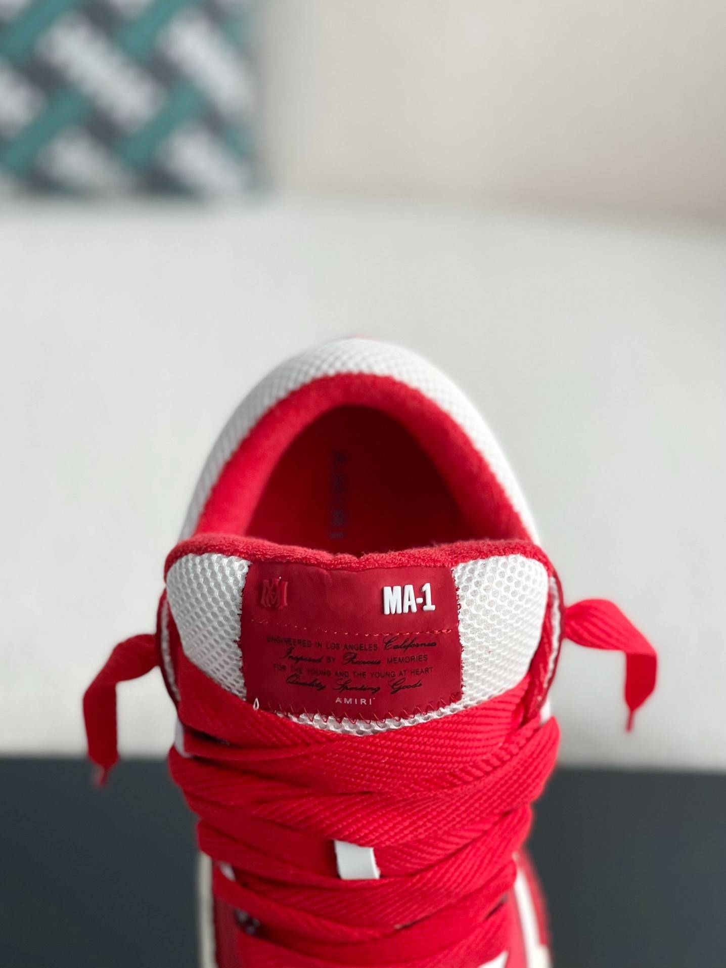 A*RI sneaker