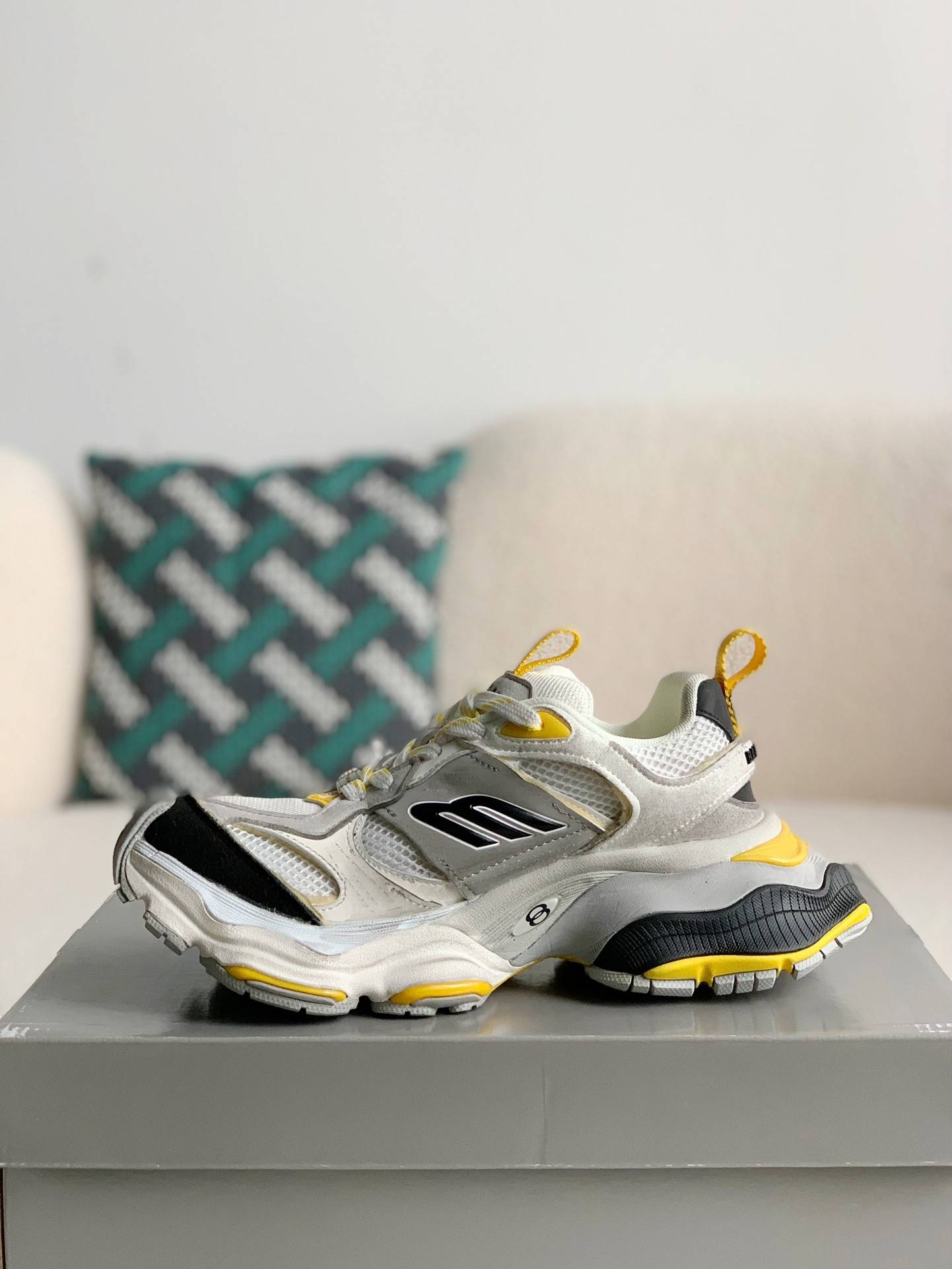 BLCG Runner Sneaker