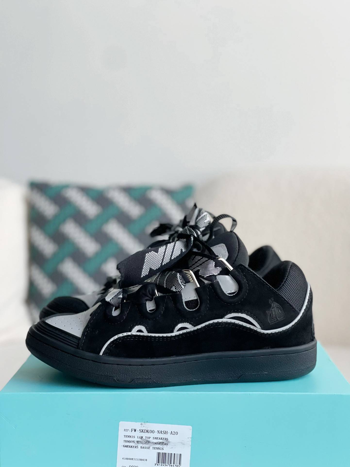 LA*N Sneaker