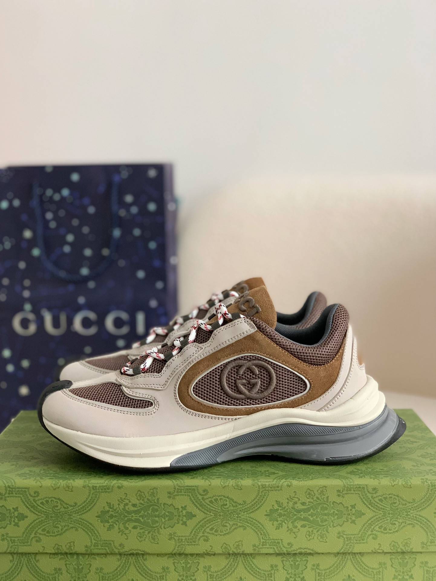 GU*IRun Series Sneakers