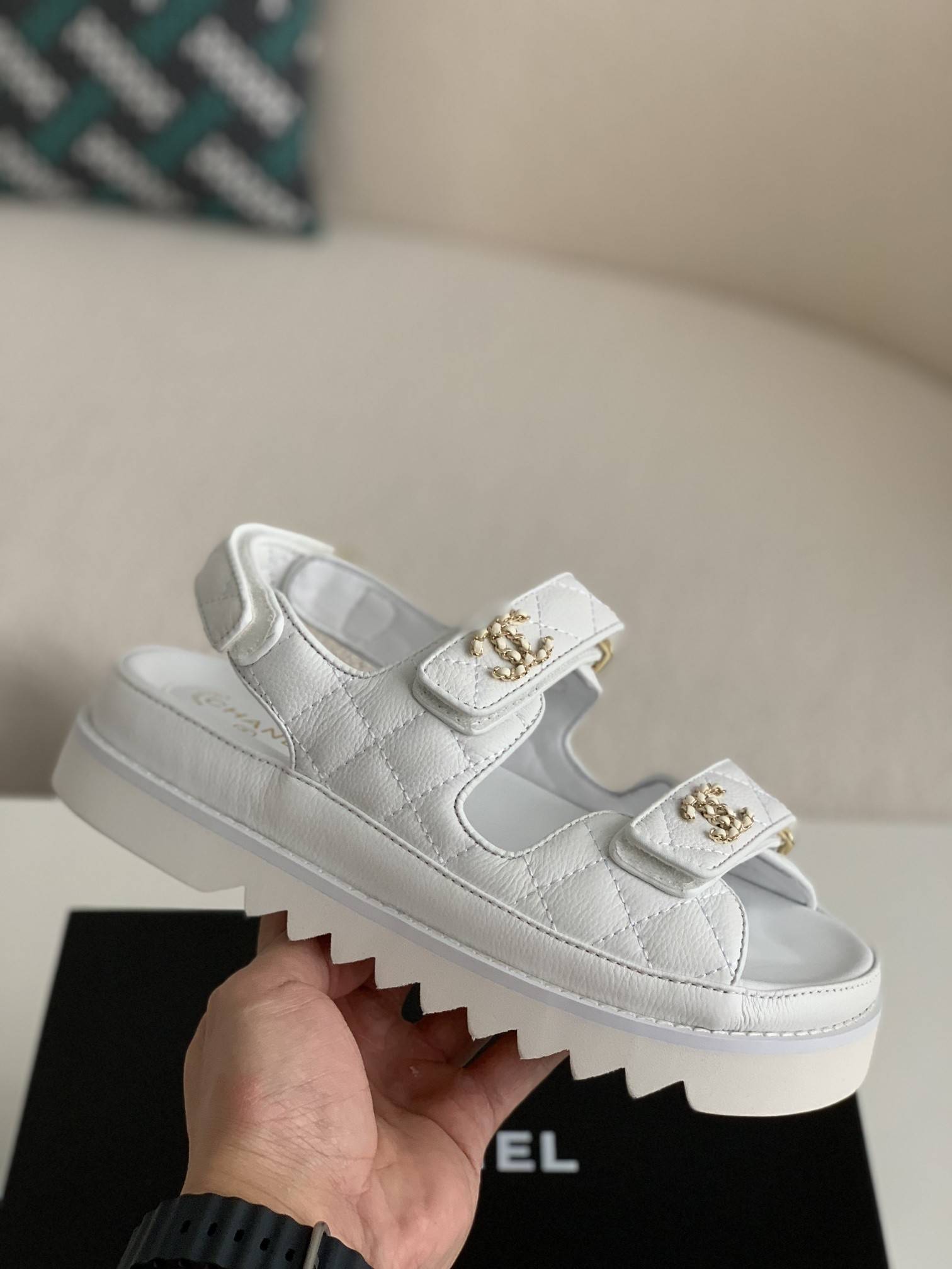CH*EL Sandals