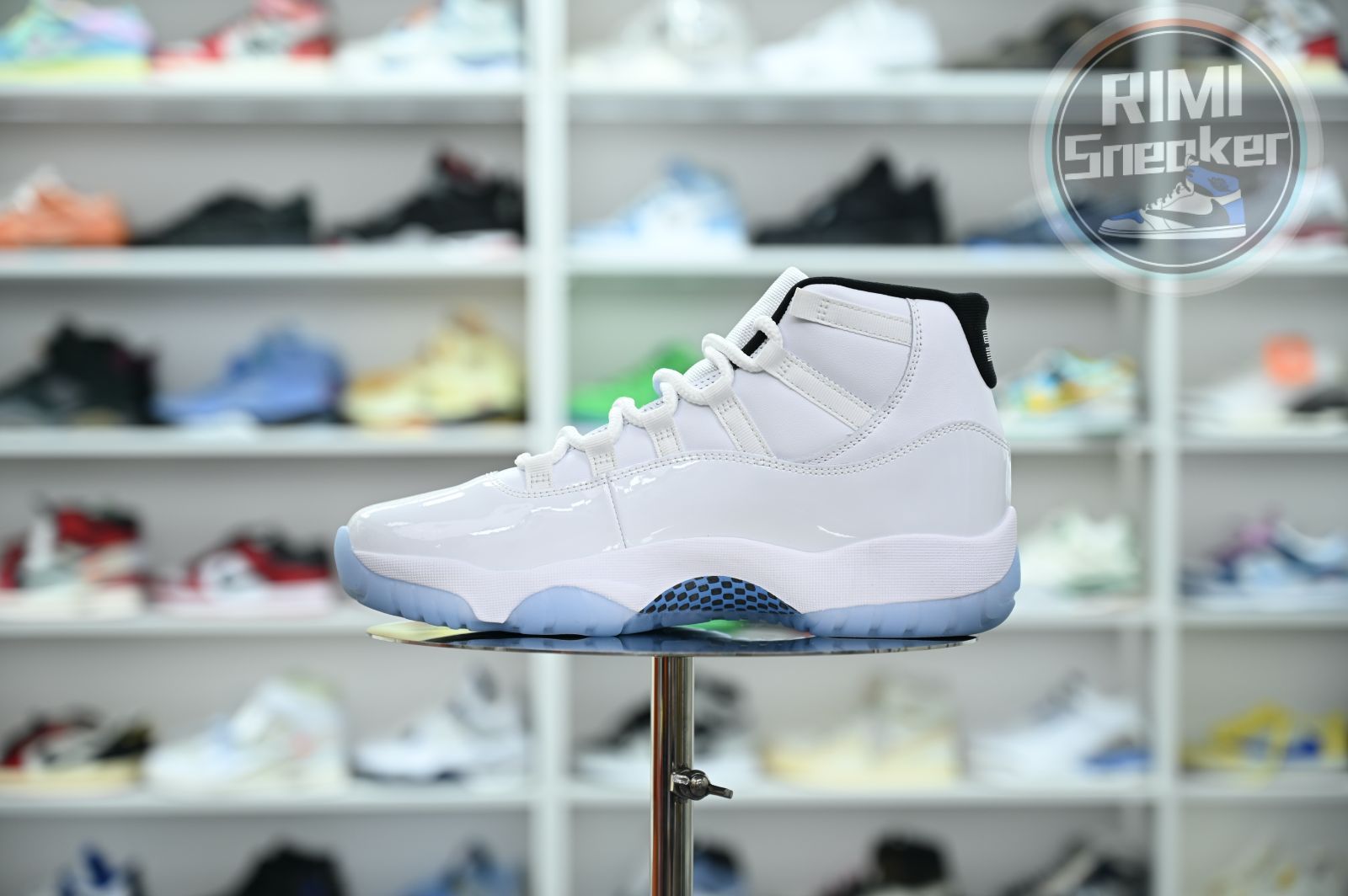 Jordan Air Jordan 11“Legend Blue”  2024  CT8012-104