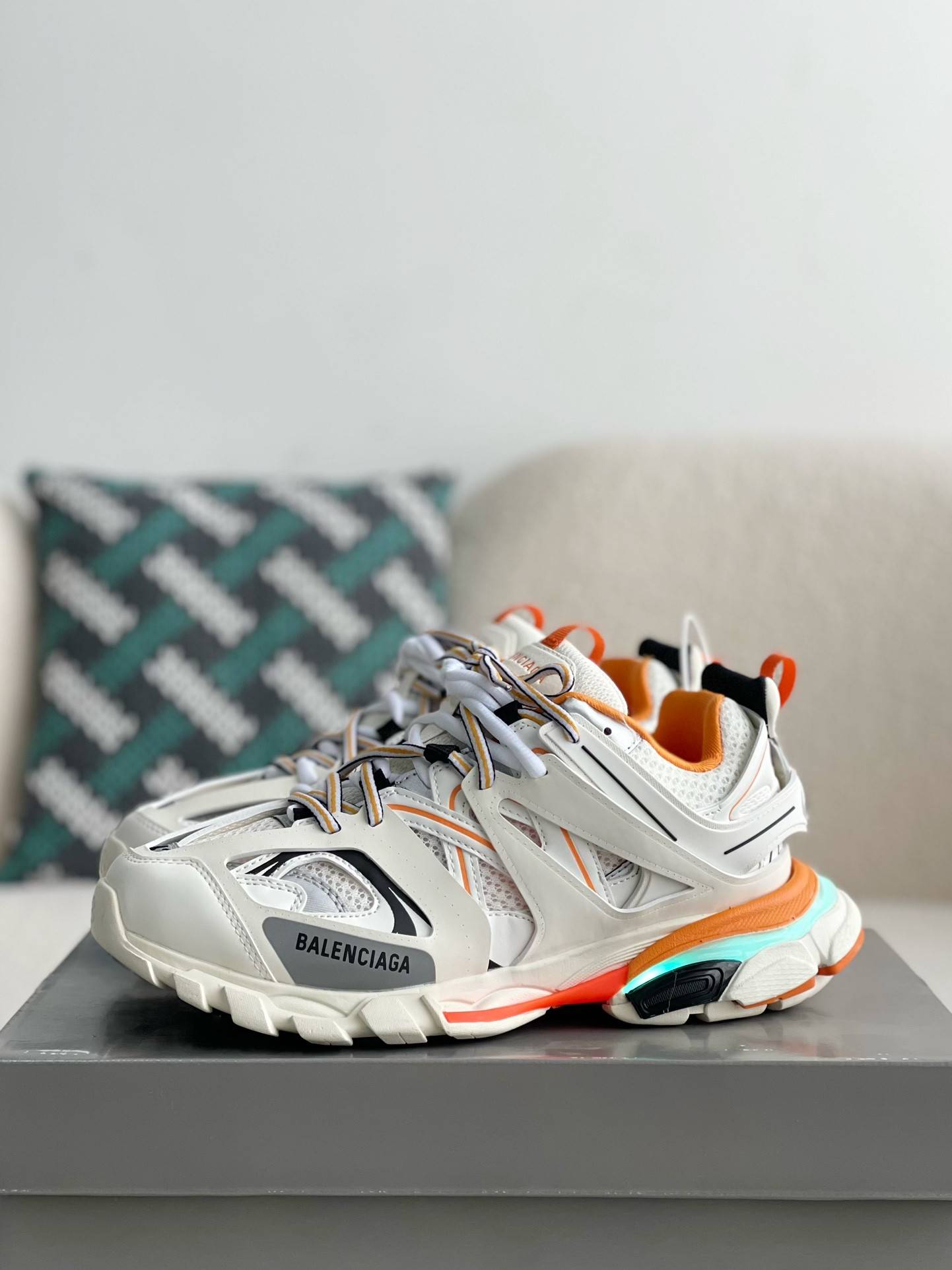 BLCG Track 1.0 track led Trainers