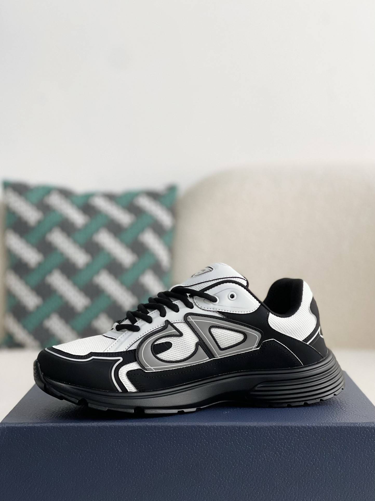 D*OR B30 New Sneaker