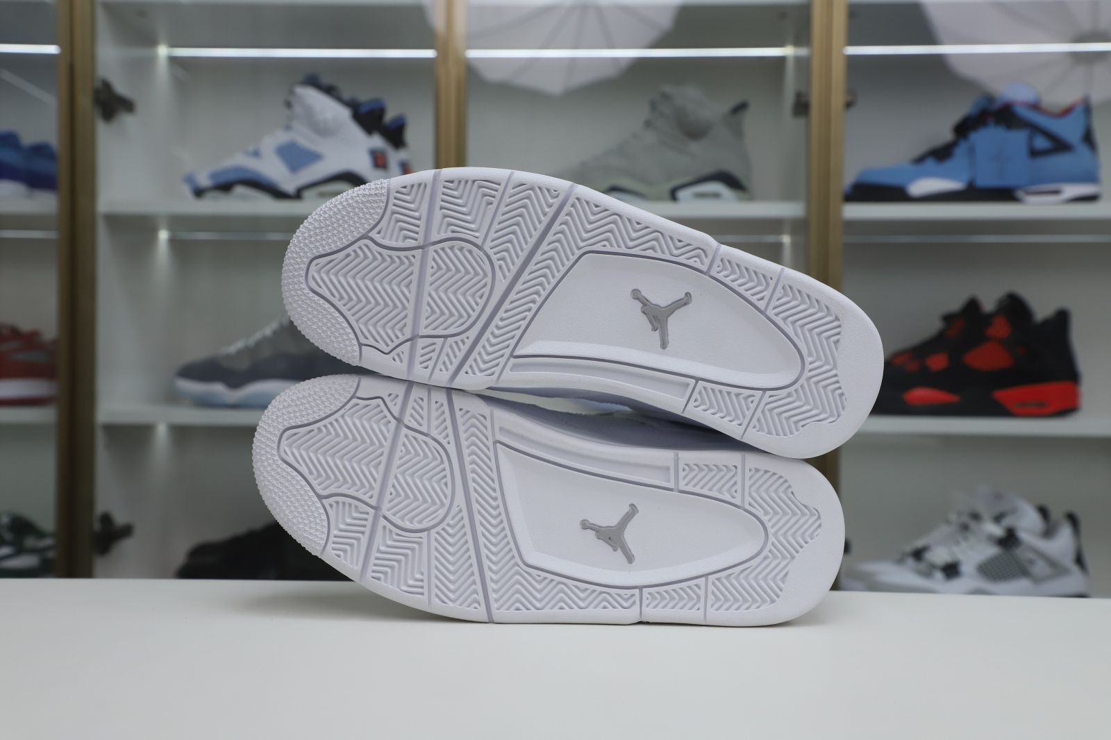 AIR JORDAN 4 RETRO 