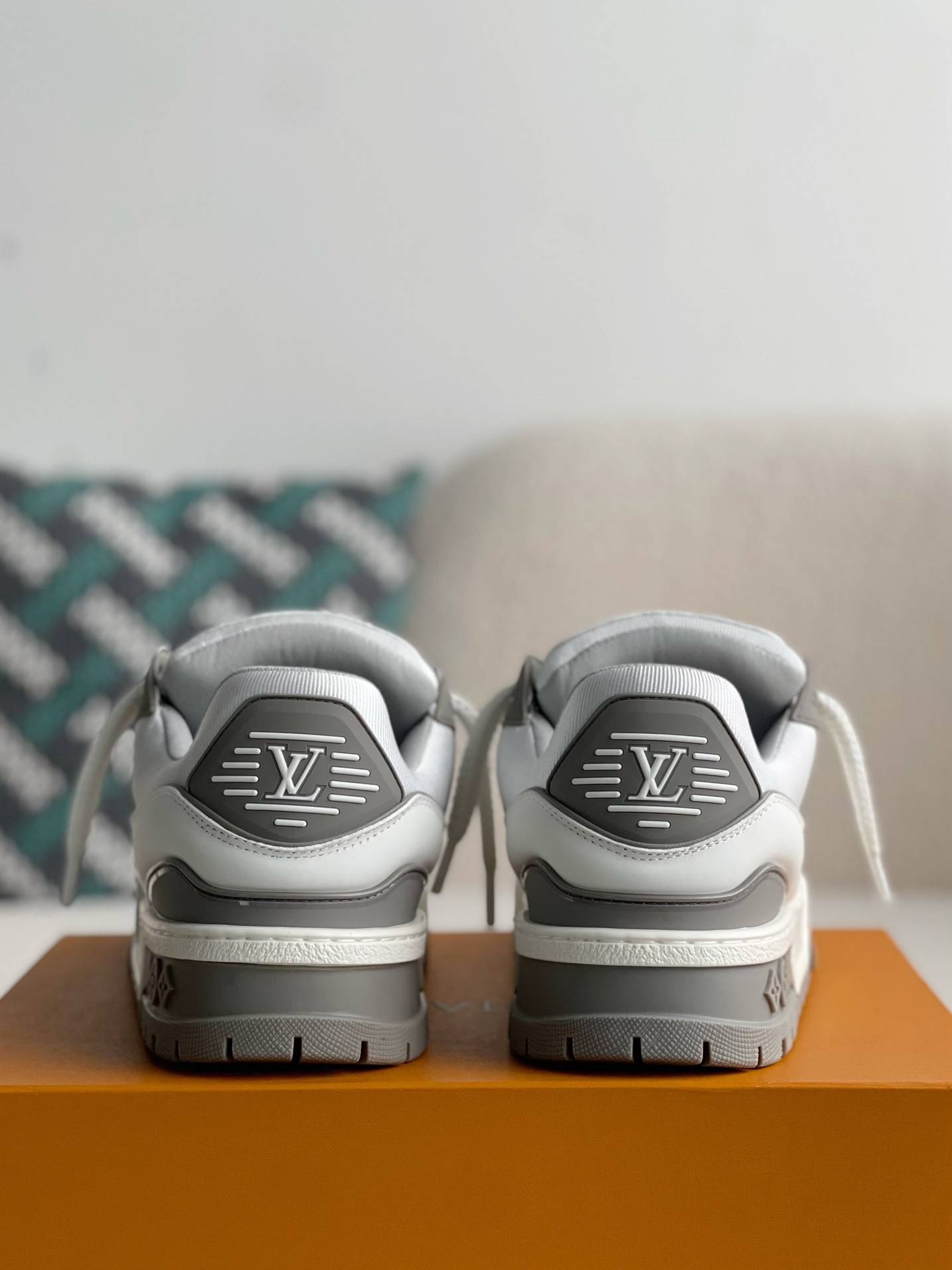 L*V TRAINER MAXI  SNEAKERS