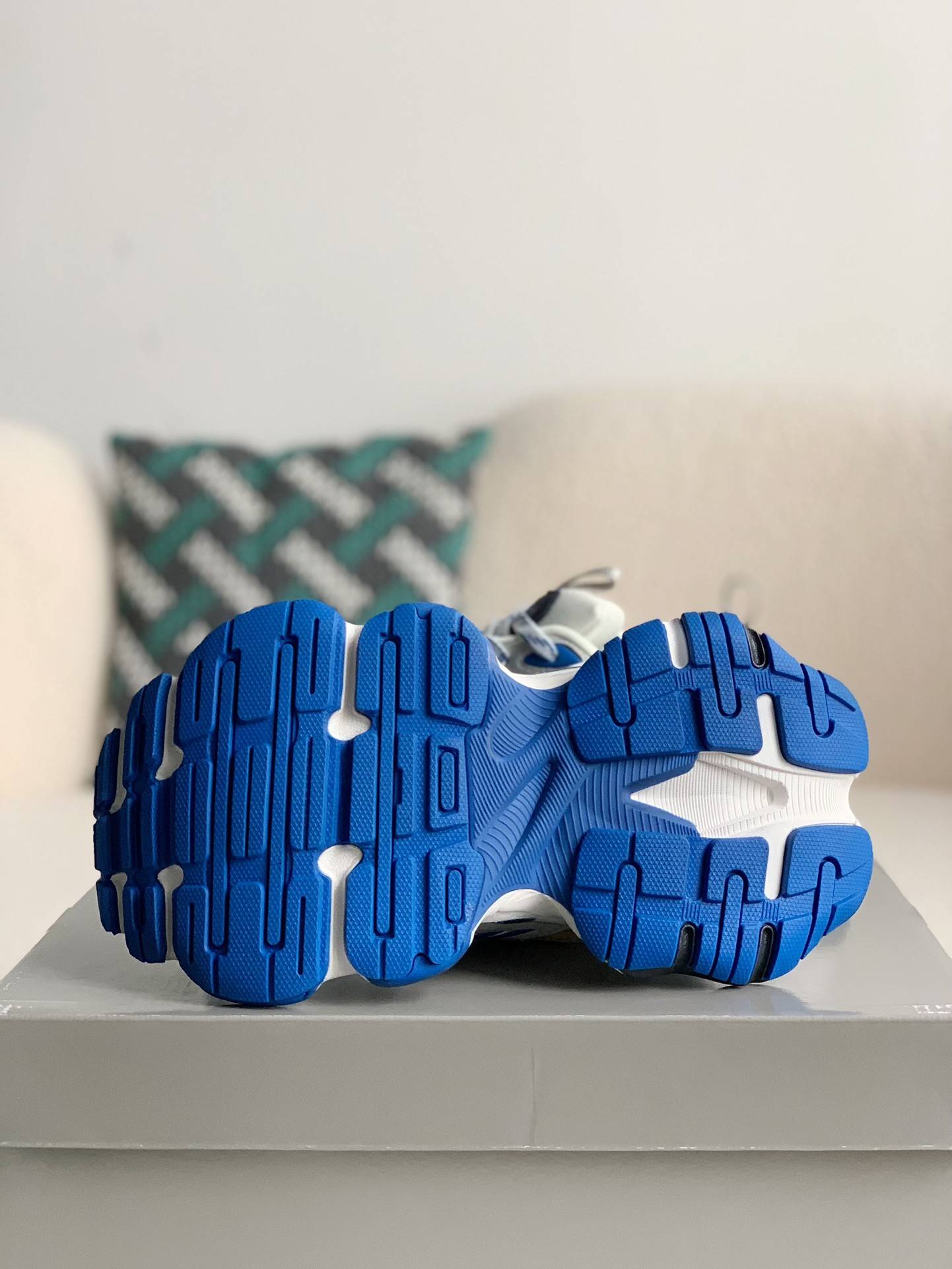 BLCG Runner Sneaker