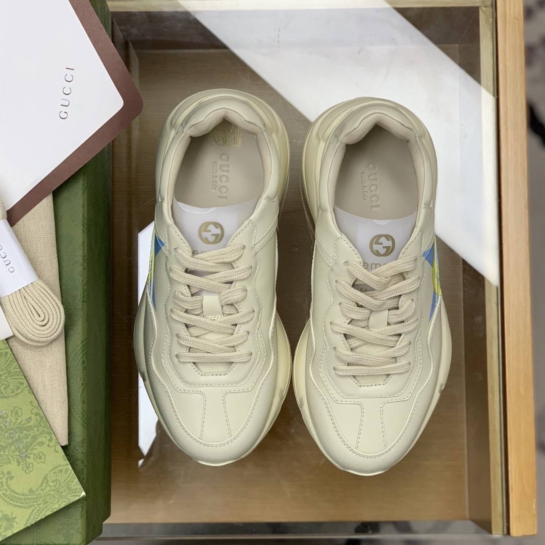 GU*IRetro Clunky Sneaker