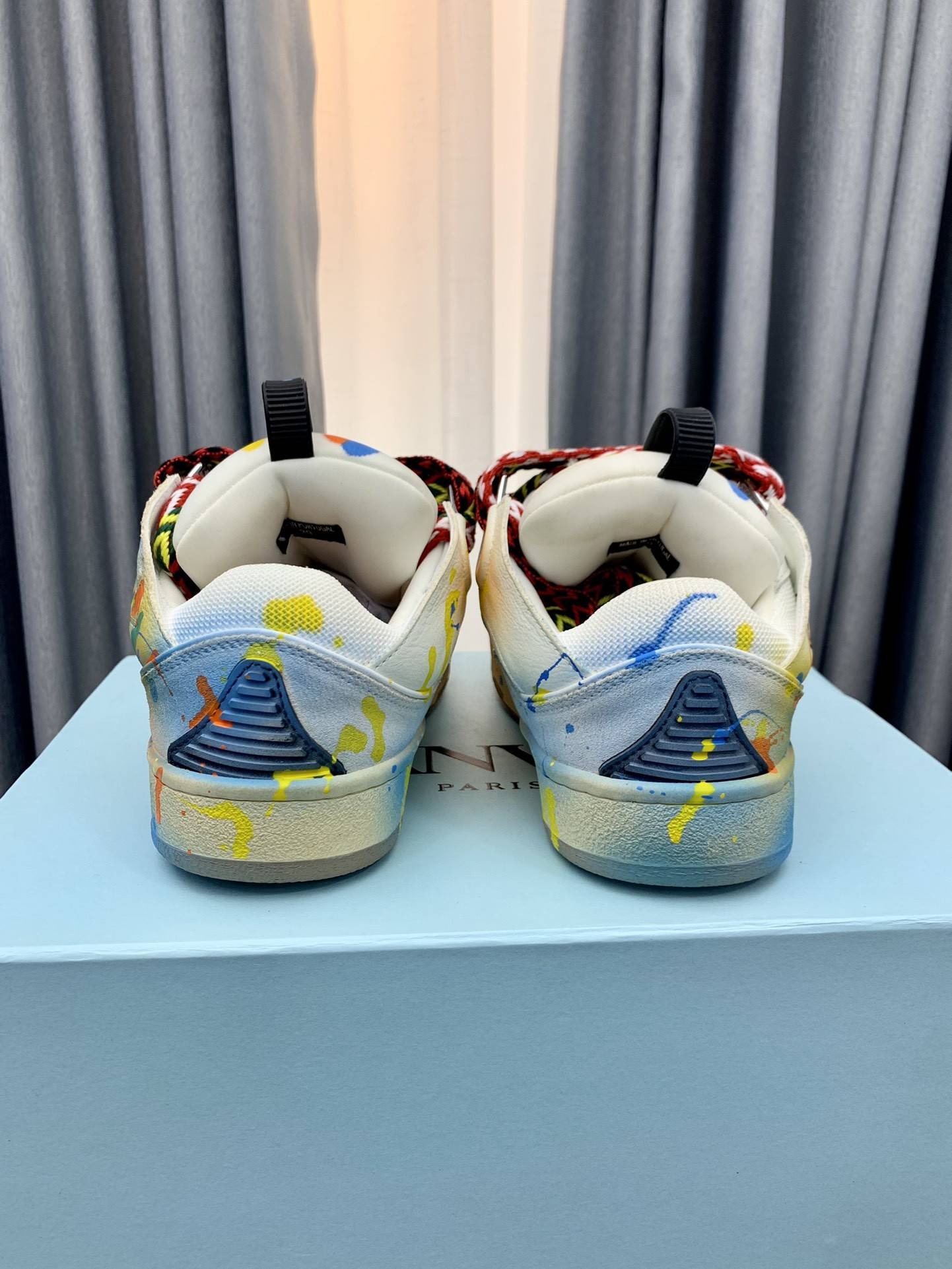 LA*N Sneaker