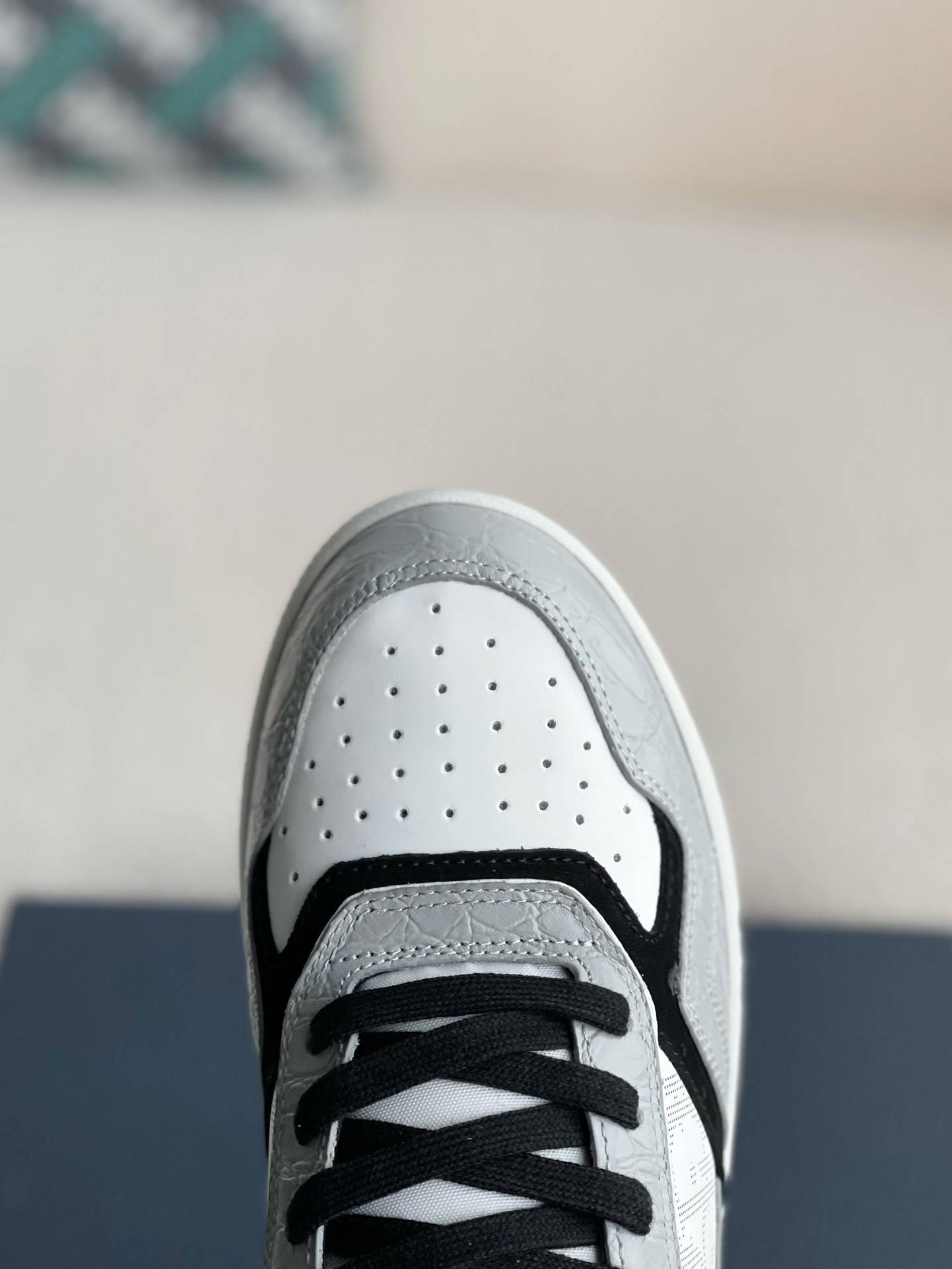 D*OR New B27 Sneaker