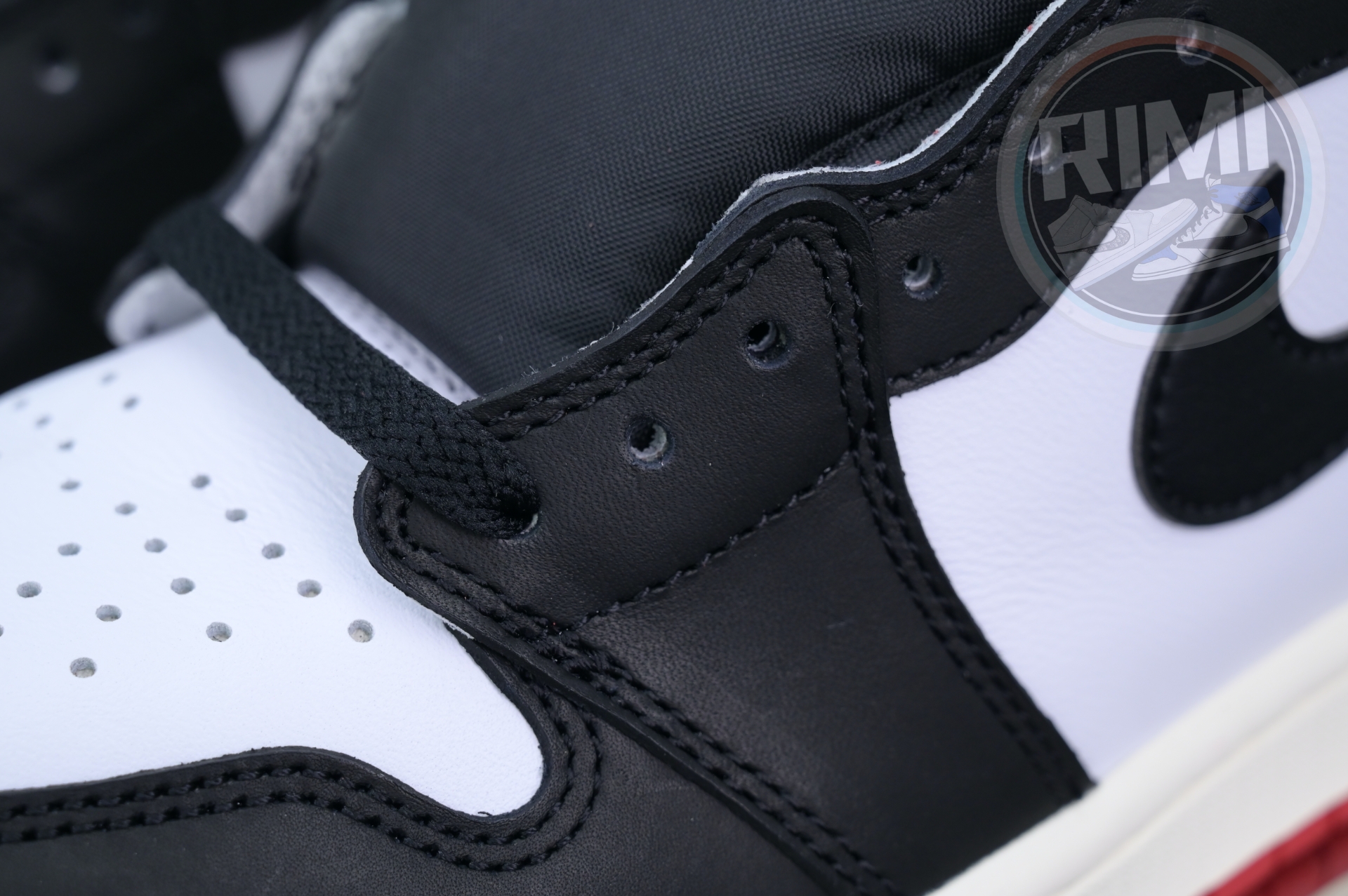 Jordan Air Jordan 1High OG“Black Toe Reimagined”