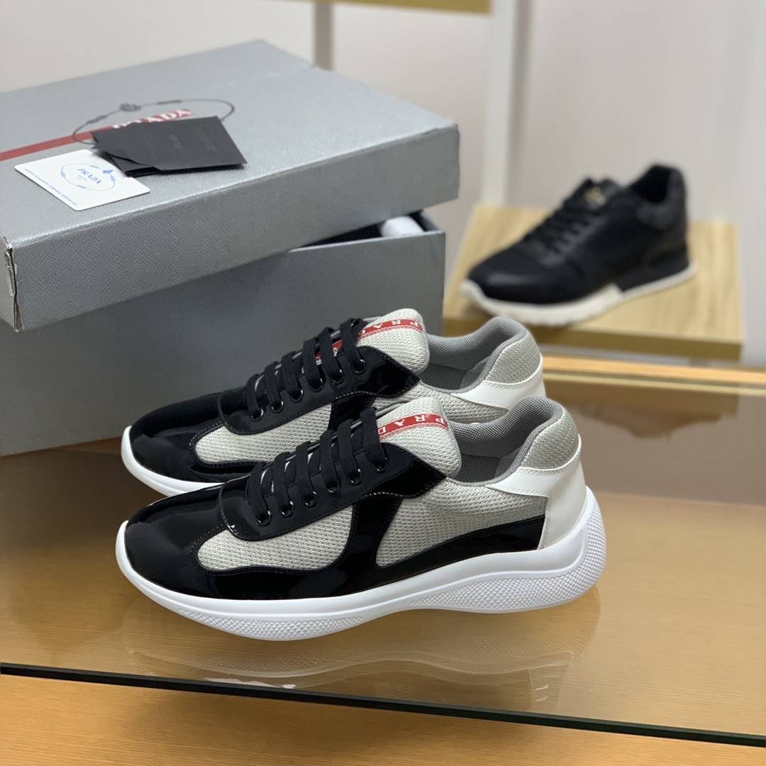 P*DA Sneakers