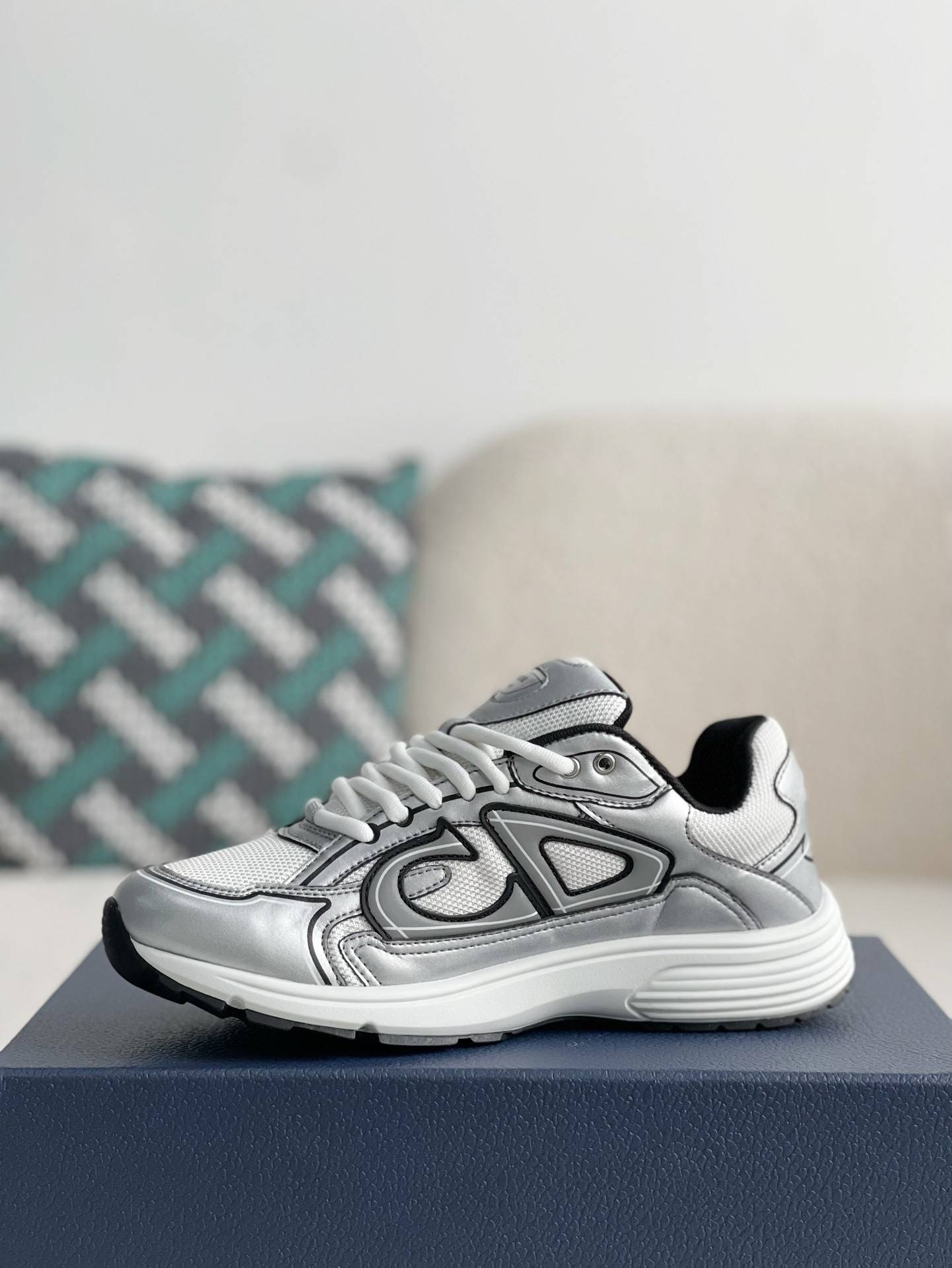 D*OR B30 New Sneaker