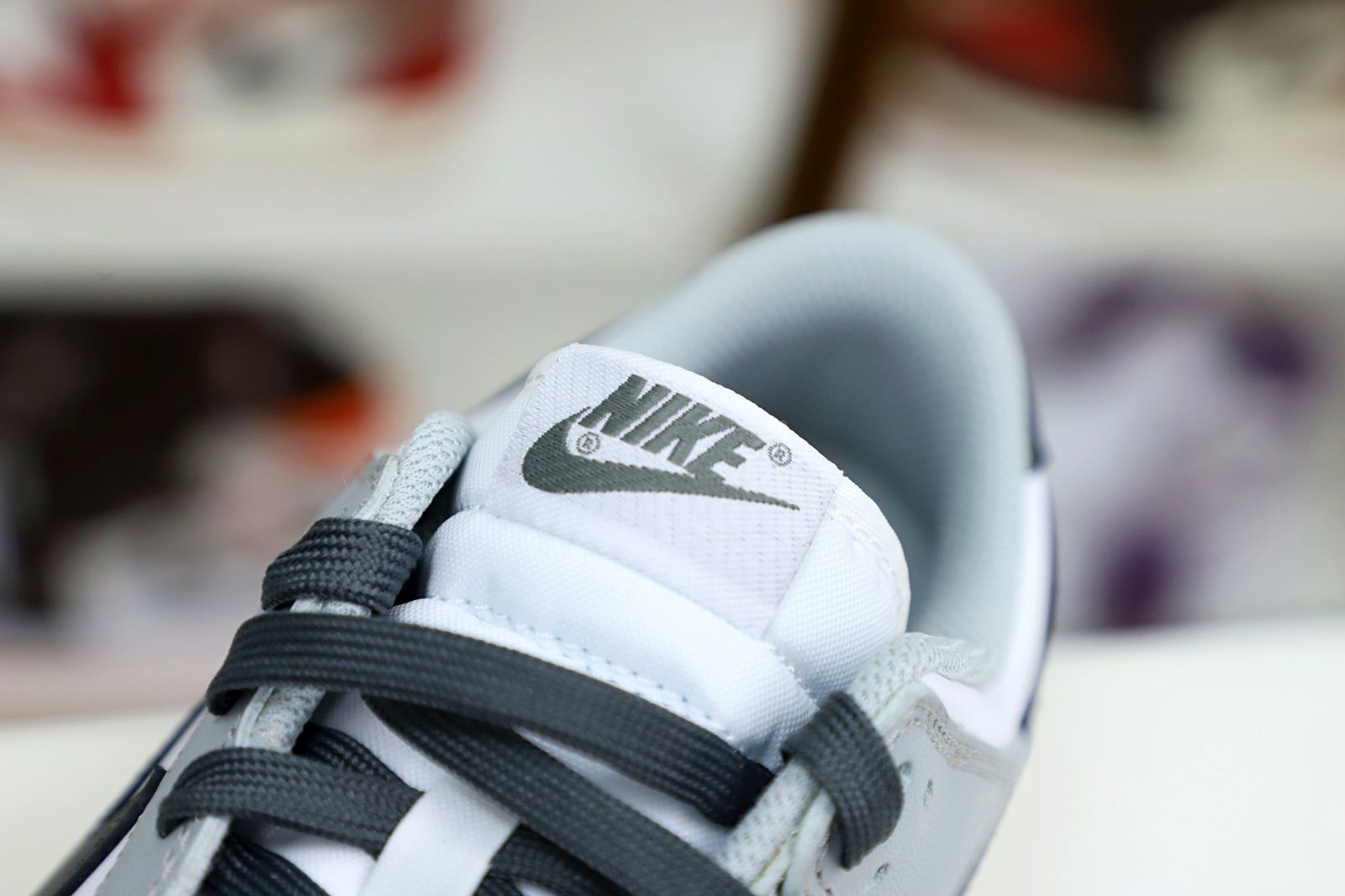 Nike Dunk Low  Light Smoke Grey