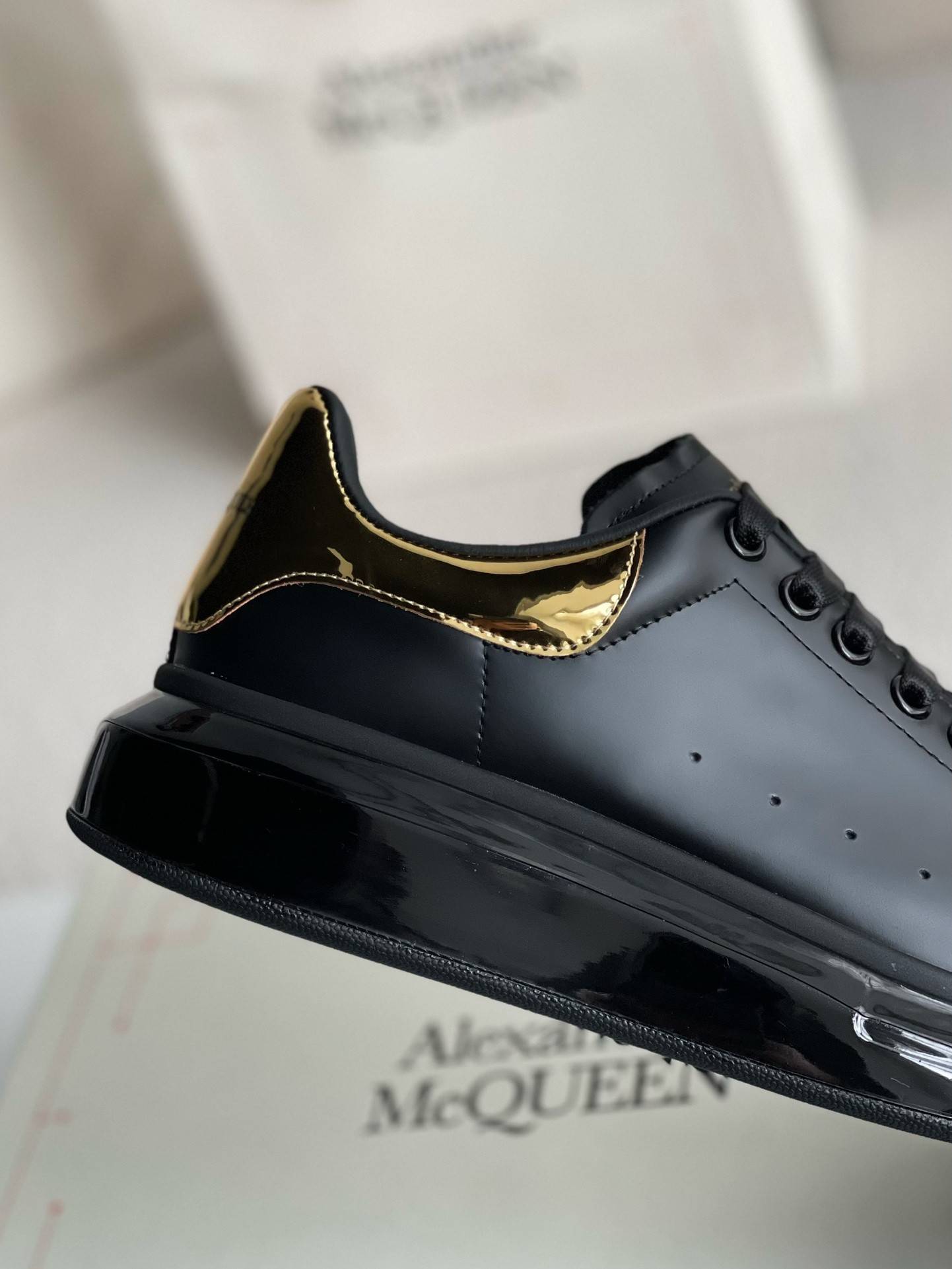 Alexander McQueen MQ golden cowhide tail Air cushion bottom Sneakers