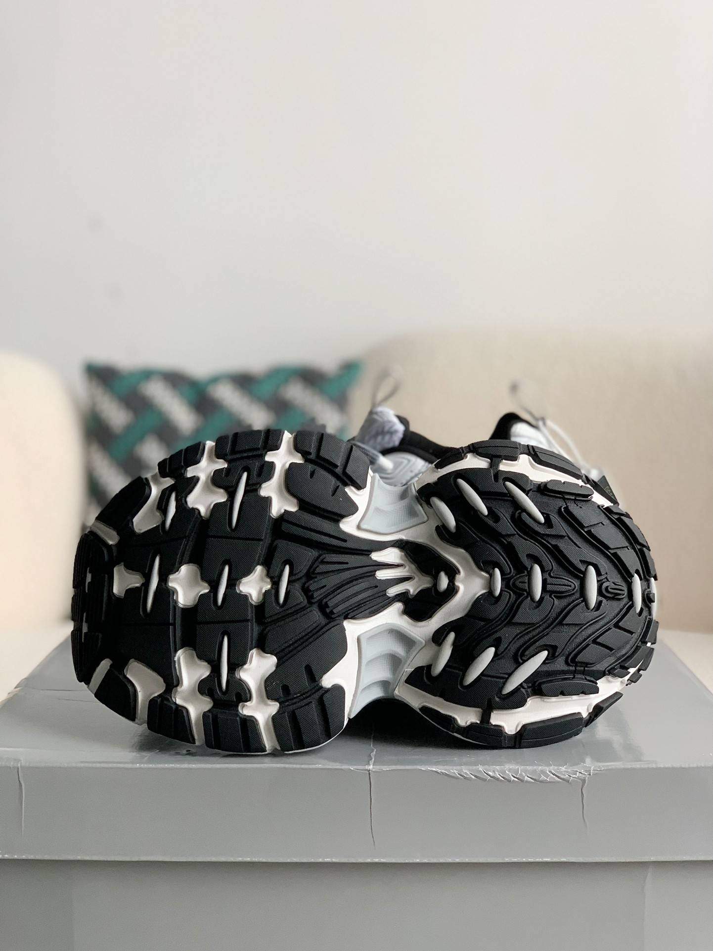 BLCG Runner Sneaker