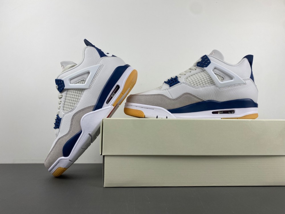 Nike SB x Air Jordan 4 “Navy” DR5415-100