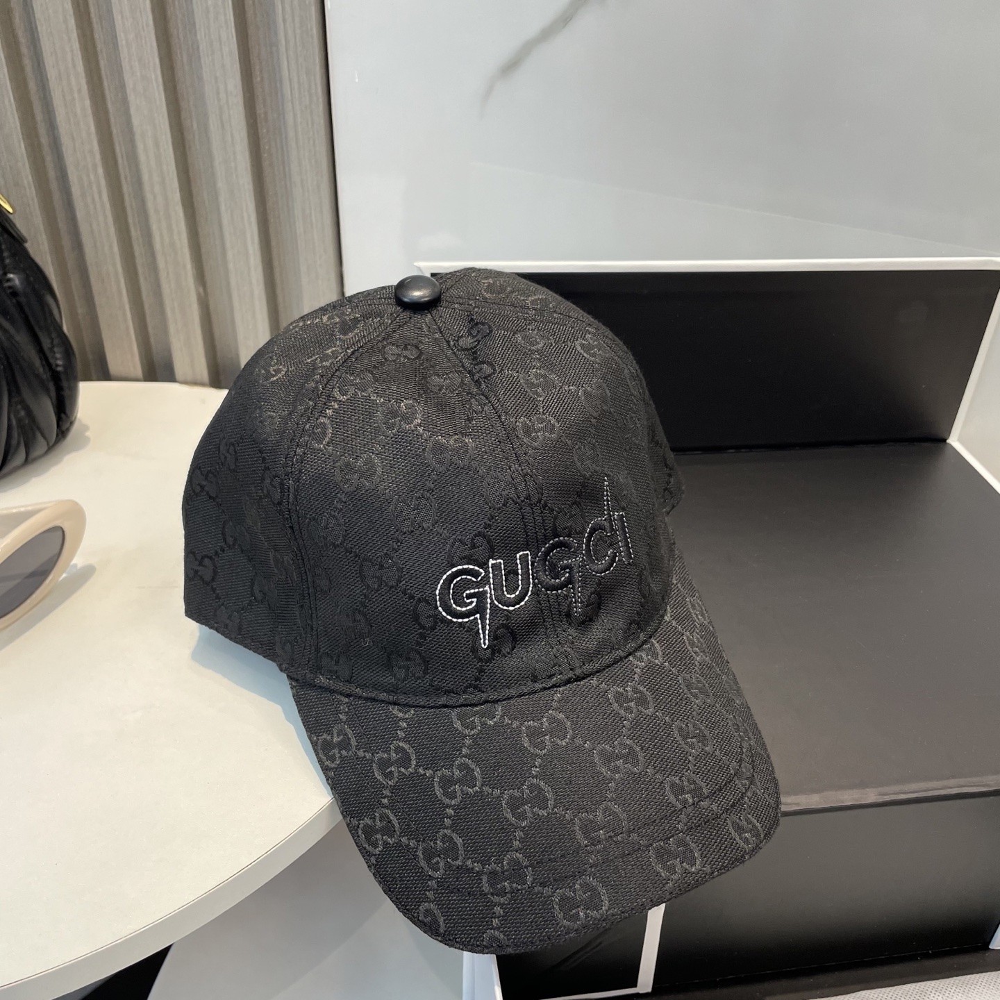 [#4931] G*u*i baseball cap peaked c ap hat