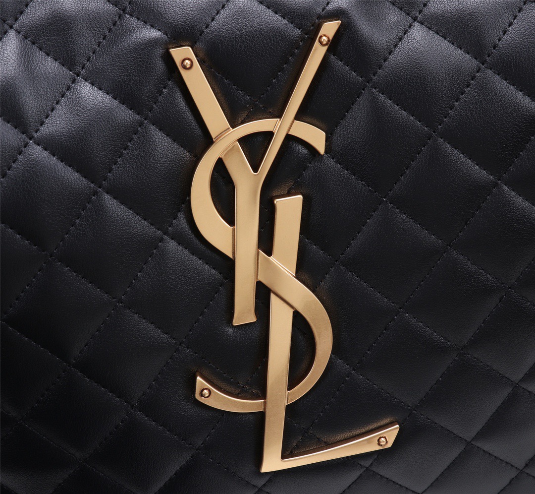 Saint La**ent Black Quilted Lambskin 69865 47*61*8cm