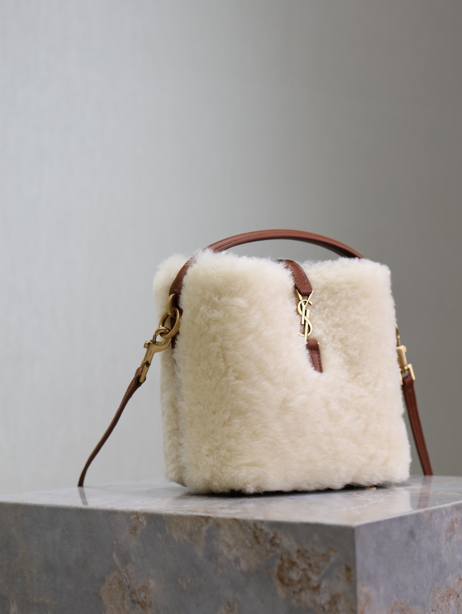 Ysl Le 37 Mini Bucket
