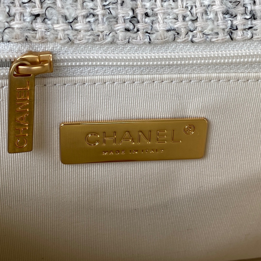 Chanle 19 Handbag