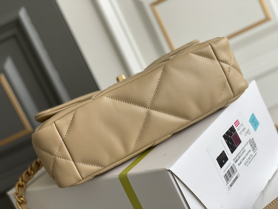 Chanle 19 Handbag