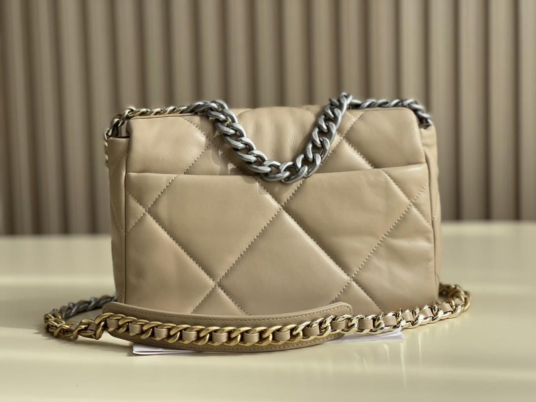 Chanle 19 Handbag