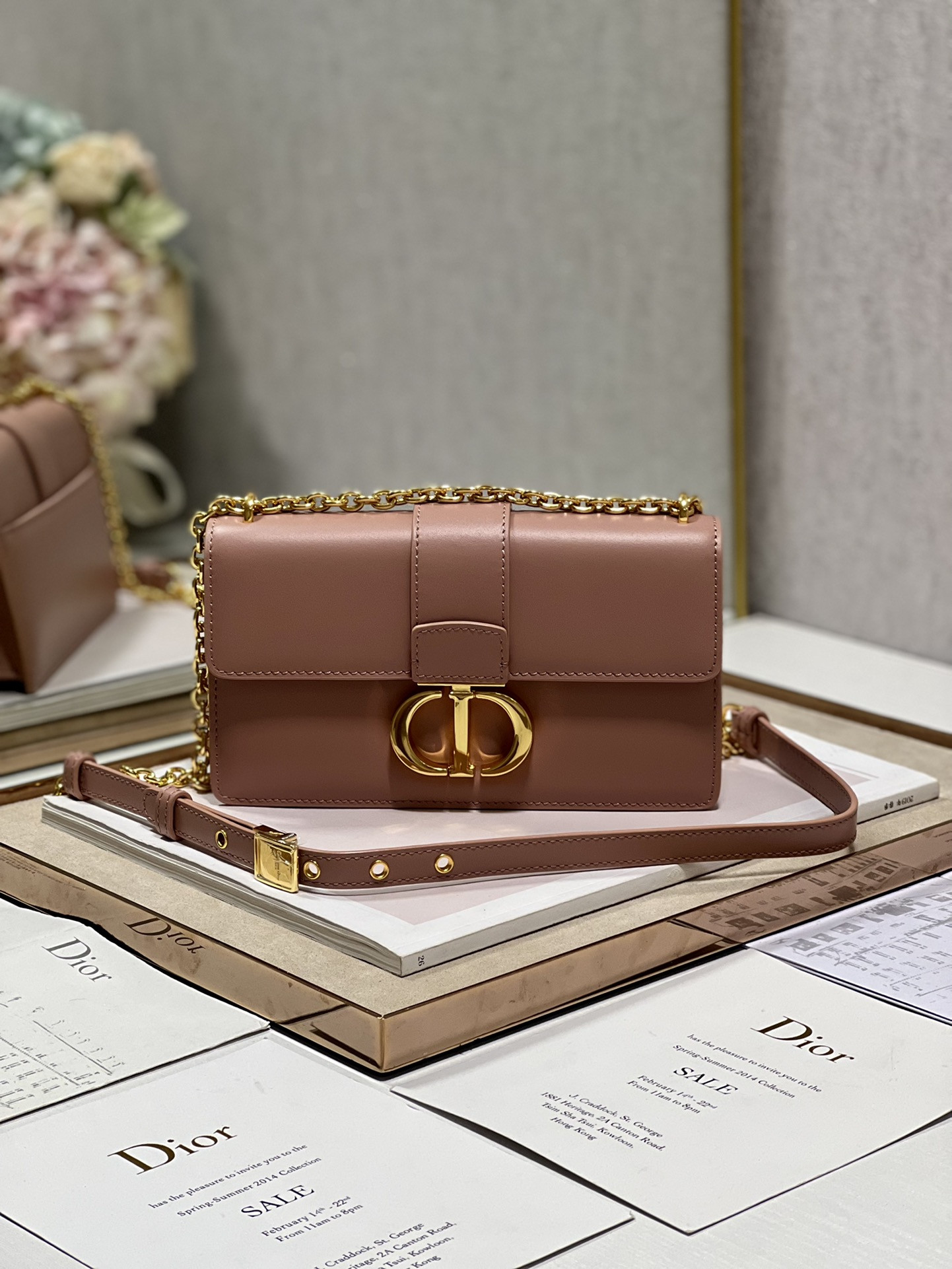 30 Montaigne East-west Bag With Chain
