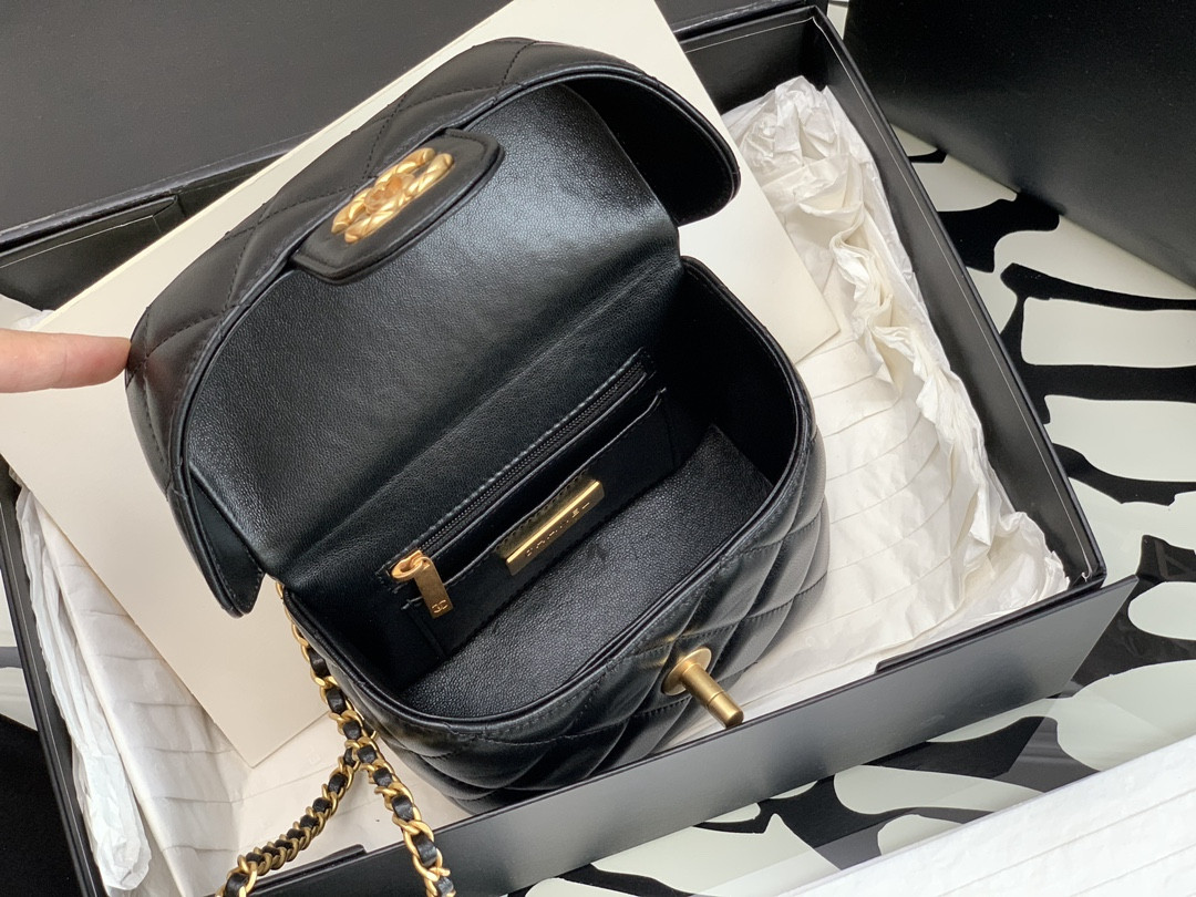 Chanle Flap Bag
