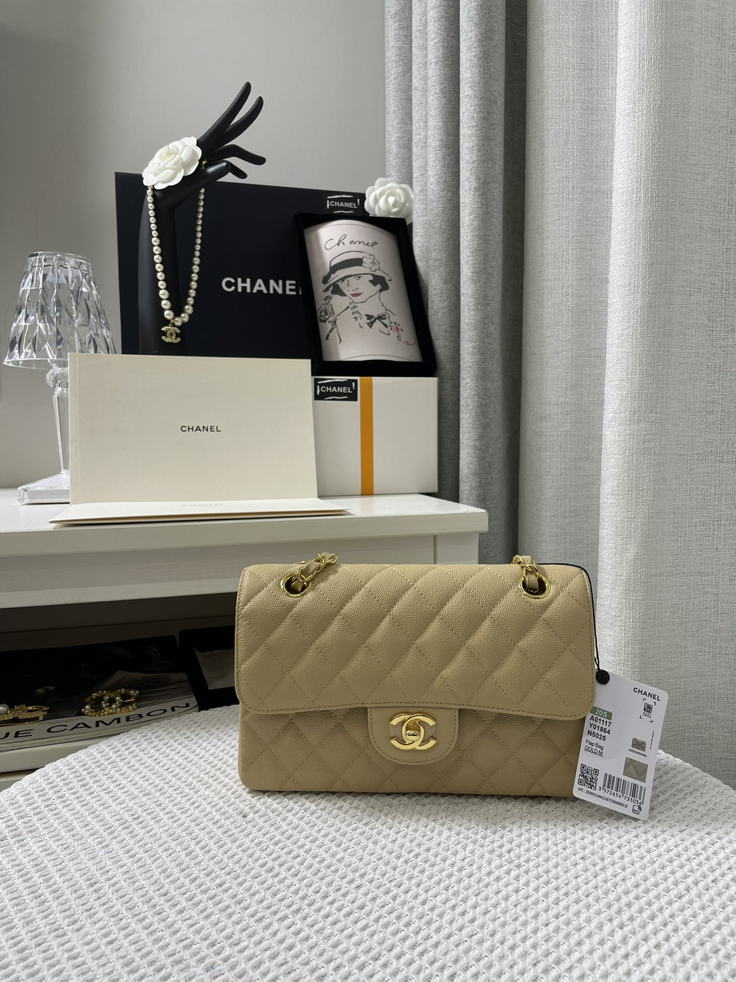 Chanle Small Classic Handbag Gold Hardware