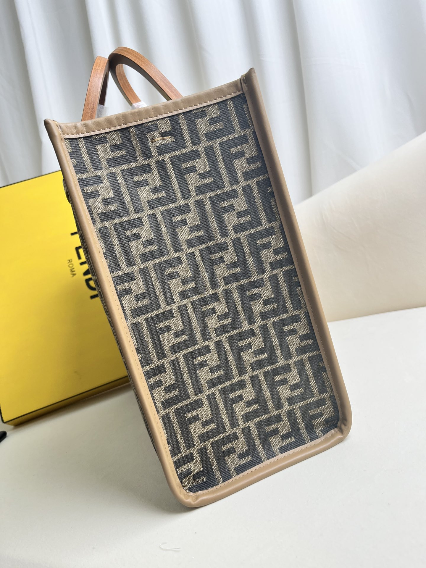 FENDI SUNSHINE TOTE