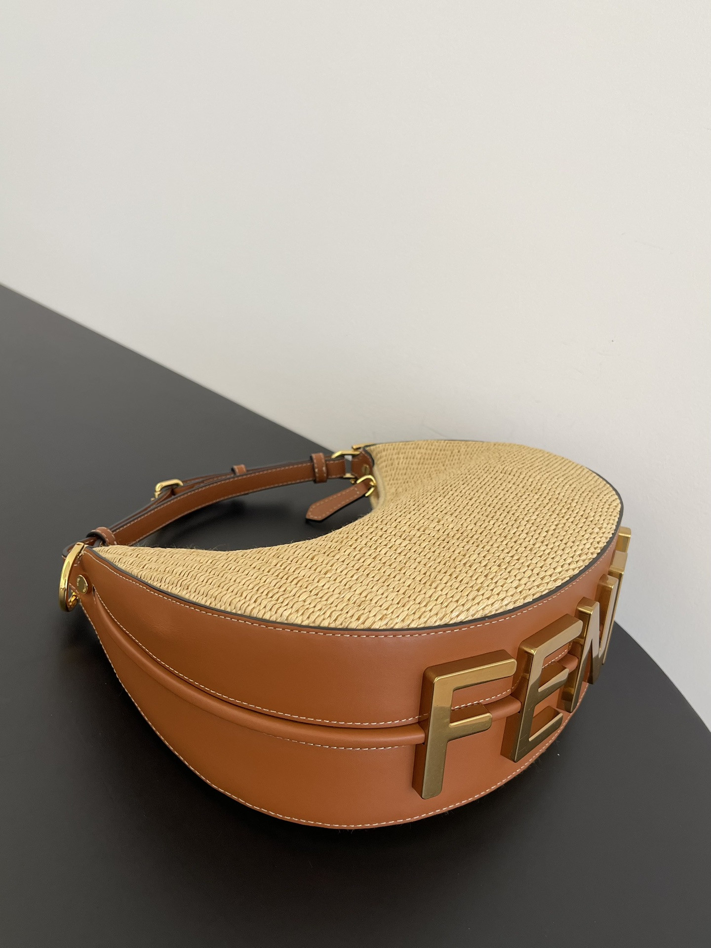 Fendi Praphy