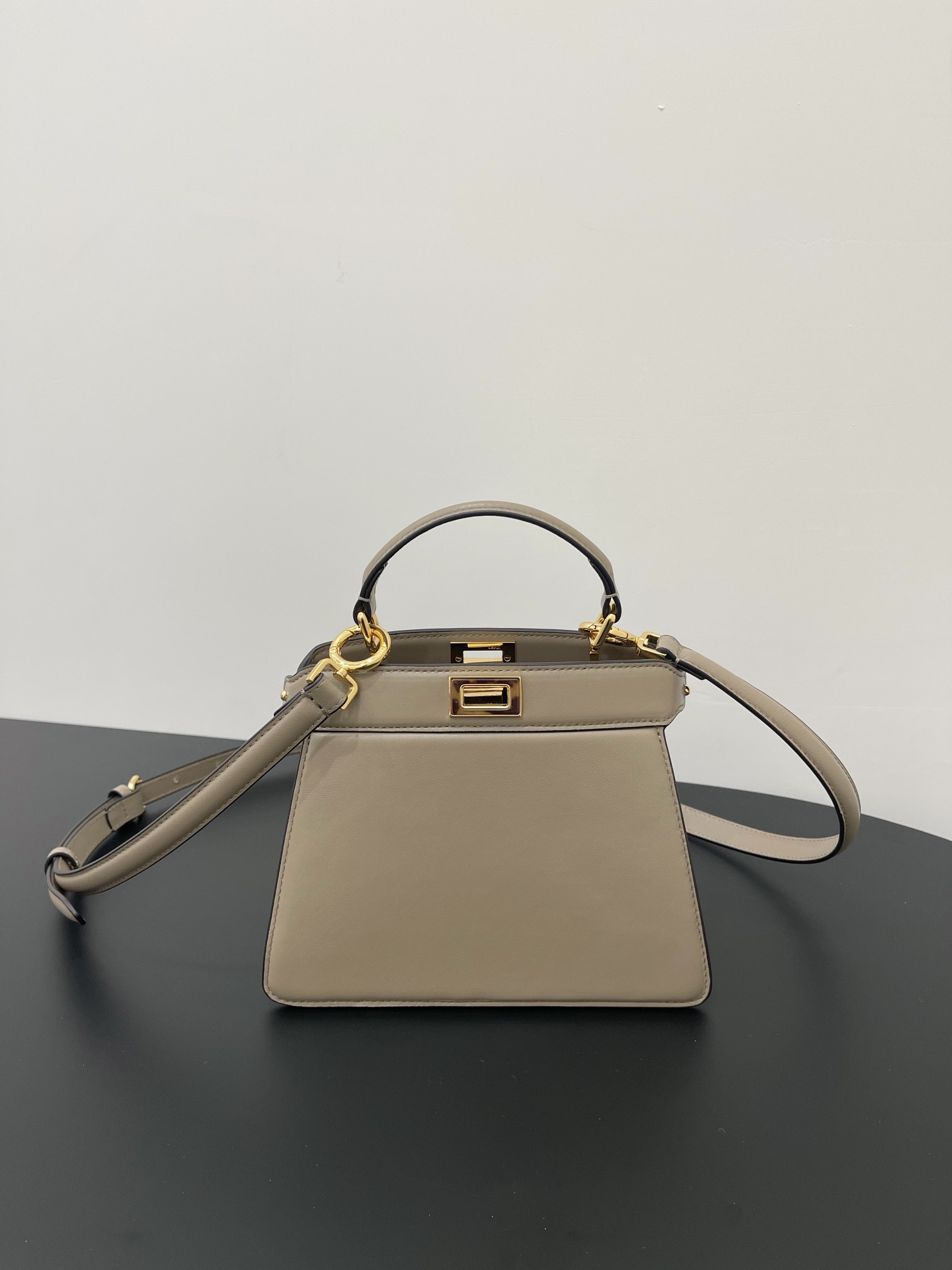 Fendi Peekaboo Iseeu Petite