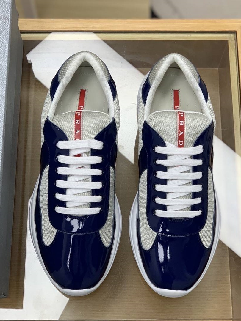 P*DA Sneakers